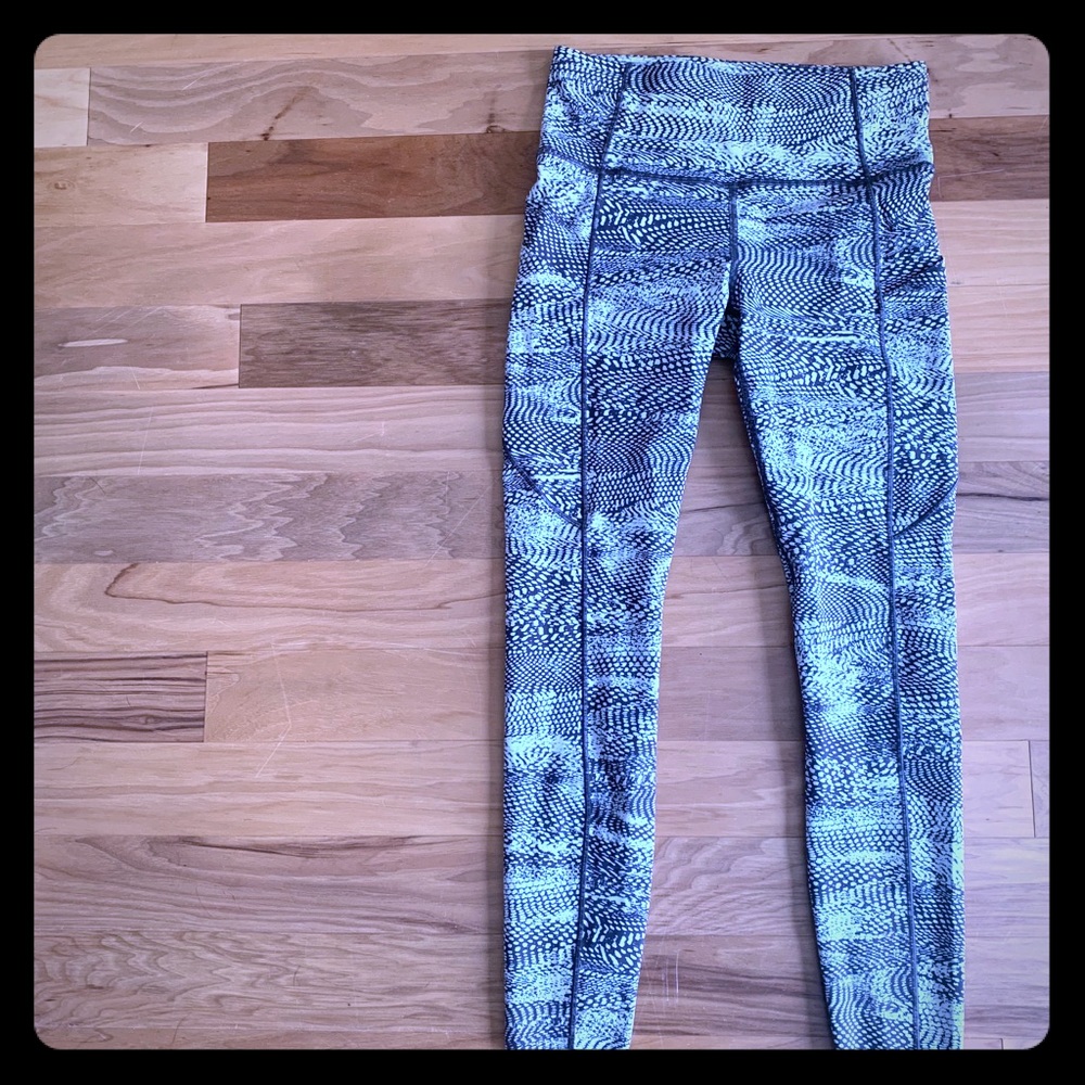 Lululemon Luxtreme never worn pants